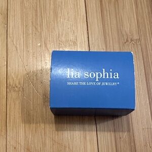 Lia Sophia knot ring